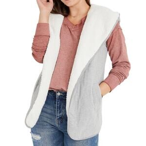 Maurices Womens Gray Quilted Sherpa Hooded Vest Size L NWT